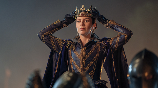 Imagem da notícia Criador de Game of Thrones ficou frustrado com cancelamento desta série de romance do Prime Video: "Merecia mais de 8 episódios."