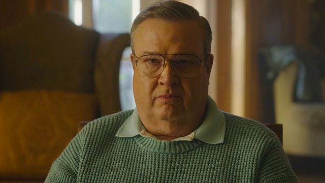 Imagem da notícia "Você fica do lado dele em caminhos bem tortos": Serial killer em Dexter - Ressurreição, Eric Stonestreet não tem medo dos dilemas da série (Entrevista)