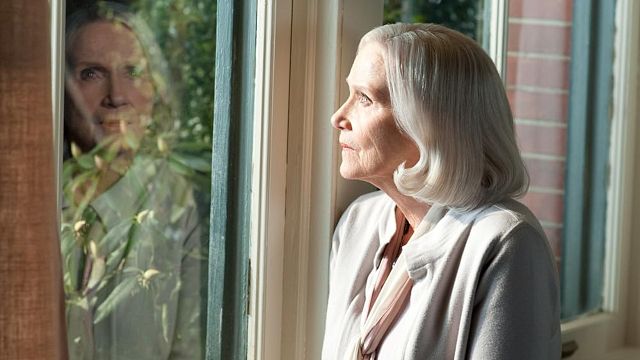 Imagem da notícia 101 anos, 1 Oscar, 2 estrelas na Calçada da Fama de Hollywood: Ela é o ícone do cinema há mais tempo na ativa e ainda encantou o público no palco do Oscar há 8 anos