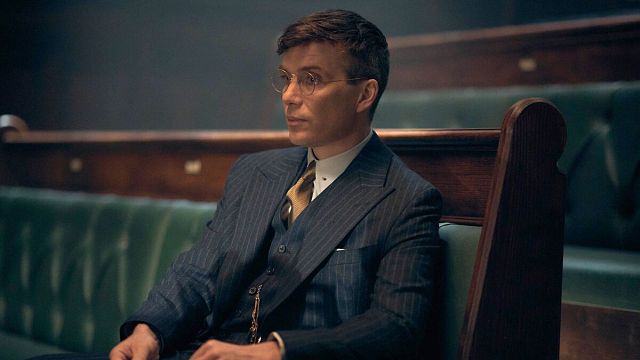 Imagem da notícia Netflix apresenta nova série do criador de Peaky Blinders: Filme com o retorno de Cillian Murphy como Tommy Shelby terá que esperar