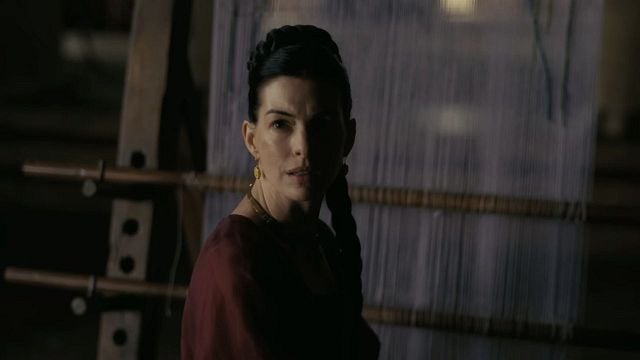 Imagem da notícia Esqueça o luxo de Hollywood: Anne Hathaway revela sacrifício do elenco no novo épico de Christopher Nolan