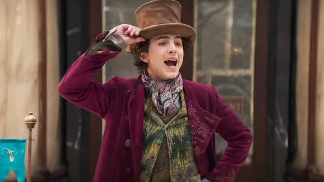 Imagem da notícia Timothée Chalamet não esconde emoção em interpretar Willy Wonka nos cinemas: “Siga seus sonhos”