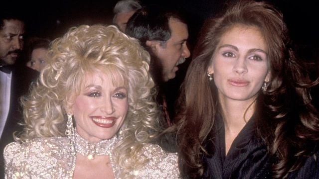 Imagem da notícia Julia Roberts presta homenagem emocionante a Dolly Parton: "Um tesouro na minha vida"