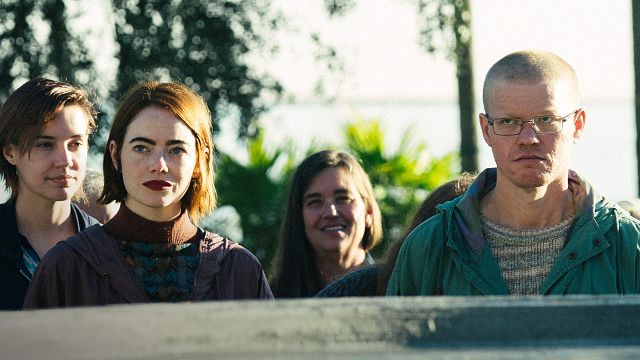 Imagem da notícia Elenco de Tipos de Gentileza explica jeito peculiar e visceral de Yorgos Lanthimos na direção: "Ele é um cara legal"