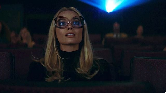 Imagem da notícia Você percebeu? A estrela de Barbie, Margot Robbie, interpretou DOIS papéis nesta obra prima de Quentin Tarantino