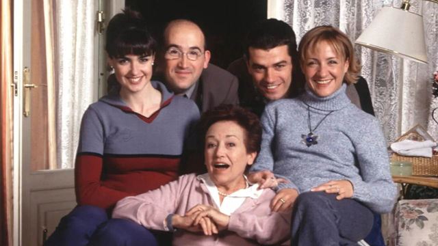 Audiência ao vivo, cópia de Friends e doses de comunismo: A sitcom espanhola que mudou tudo e você precisa assistir