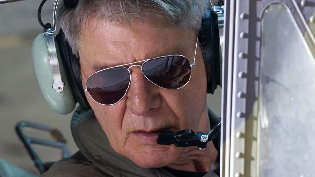 Imagem da notícia O dia em que Harrison Ford resgatou um escoteiro perdido nas montanhas – pilotando um helicóptero!
