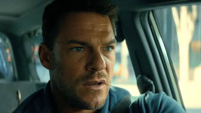 Imagem da notícia Alan Ritchson e Rodrigo Santoro juntos em novo filme de ação: Trailer tem embate entre estrela de Reacher e astro brasileiro