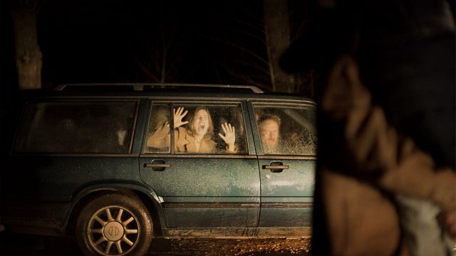 Imagem da notícia Próximo dos cinemas, remake de terror aclamado será menos explícito do que o original: “É mais um suspense psicológico”