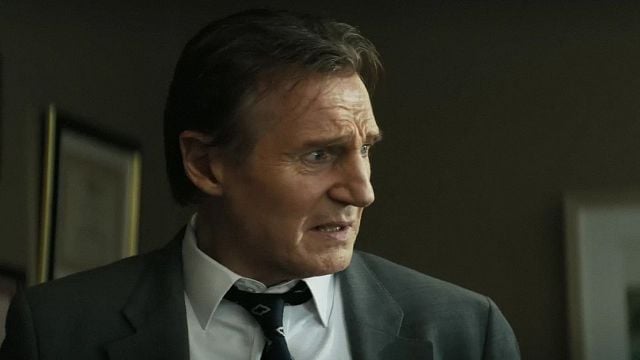 Imagem da notícia Antes de Corra Que a Polícia Vem Aí, Liam Neeson se arriscou no humor em série de comédia com 99% de aprovação