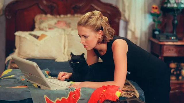 Onde assistir Sabrina, a Aprendiz de Feiticeira? Todas as temporadas de uma das melhores séries dos anos 90 estão no streaming