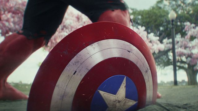 Imagem da notícia "Vibe de Soldado Invernal”: Capitão América e Hulk Vermelho criam clima de conspiração no 1º trailer de Admirável Mundo Novo