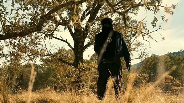 Imagem da notícia Três astros da Marvel caçam um serial killer em filme que compete com Seven - e está no streaming