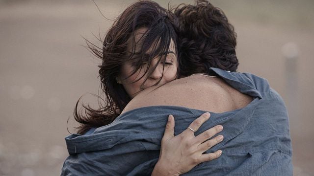 Imagem da notícia A minissérie que destronou Round 6 na Netflix tem apenas 6 episódios: Perfeita para maratonar do início ao fim