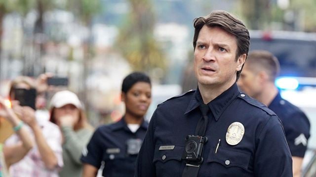 "Tenho que compartilhar a verdade": A atriz que deixou The Rookie após denunciar assédio sexual na série com Nathan Fillion e ninguém acreditar nela