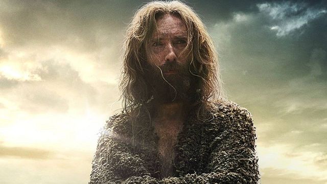 Imagem da notícia Os Anéis de Poder revela a identidade do Estranho: é a maior traição já cometida ao universo do Senhor dos Anéis