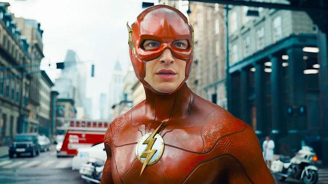 Imagem da notícia Depois de polêmicas e caos nos bastidores de The Flash, Ezra Miller faz sua primeira aparição pública