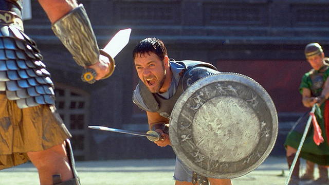 Imagem da notícia Astro de Gladiador, Russell Crowe terá que responder por seu papel como braço direito de Hitler em trailer de filme repleto de estrelas