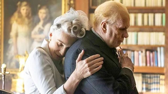 Imagem da notícia Vencedor do Oscar de Melhor Ator em 2018, este astro irreconhecível entregou uma de suas maiores performances nesta cinebiografia histórica