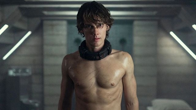 Imagem da notícia A química entre Wandinha e Tyler na 2ª temporada ainda está lá, mas os desejos de Jenna Ortega ainda sendo atendidos: "Ela fechou aquela porta"