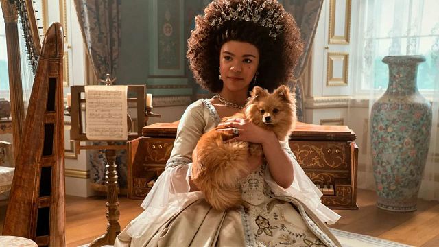 Imagem da notícia Quem é Jaqueline Avant? Rainha Charlotte dedica seu primeiro episódio a alguém muito especial para chefão da Netflix