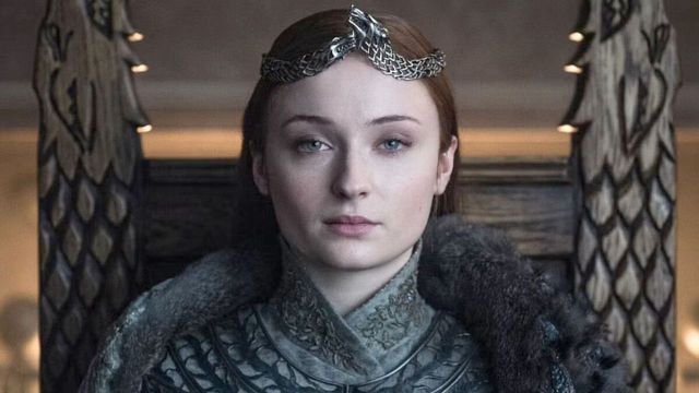 Imagem da notícia "Me dá ansiedade": Depois de passar 8 anos em Game of Thrones, Sophie Turner se recusa a assistir O Cavaleiro dos Sete Reinos