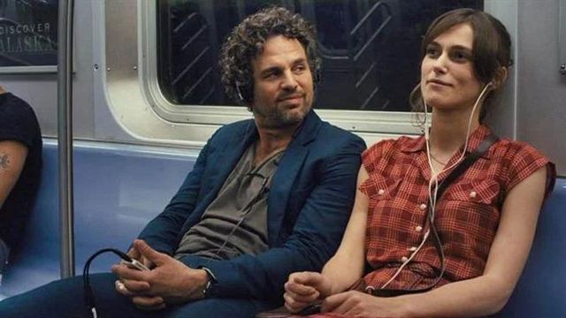 Imagem da notícia Como escolher um headphone bom para assistir seu filme favorito?