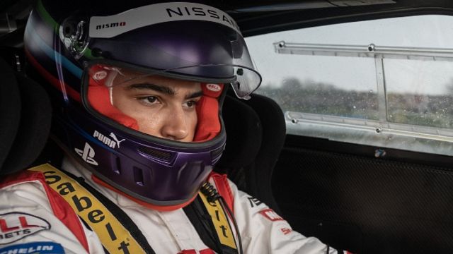 Imagem da notícia Gran Turismo: 5 itens para se sentir como um verdadeiro piloto de corrida