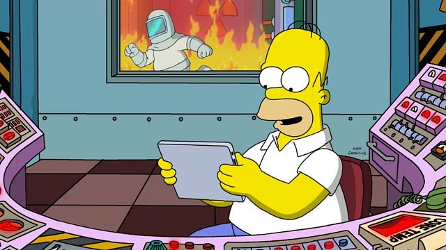 Os Simpsons revela grande mistério: Por que o Sr. Burns nunca demitiu Homer da usina nuclear, mesmo quando ele estraga tudo?