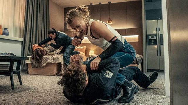 Imagem da notícia Top 1 em 68 países: Este é o novo thriller de ação que está varrendo a Netflix