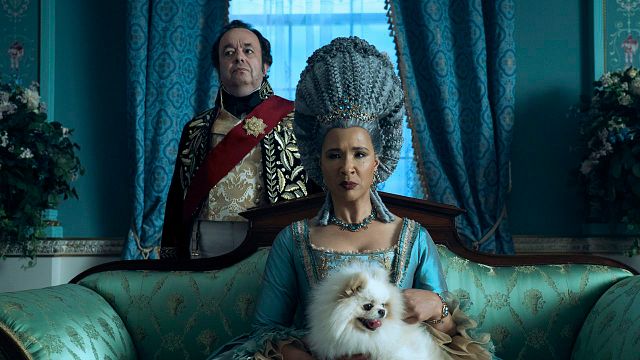 Imagem da notícia Rainha Charlotte é melhor que Bridgerton? Spin-off da Netflix traz mais um romance apaixonante para o mundo de Shonda Rhimes