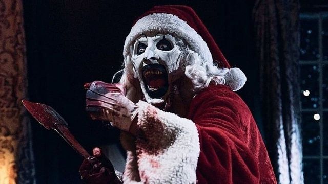 Imagem da notícia 20 galões de sangue falso: Assim foi filmada a cena mais sangrenta e nojenta de Terrifier 3