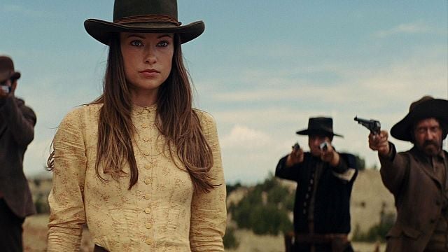 Imagem da notícia Olivia Wilde revela que um ator colocou a própria vida em risco para salvá-la da morte durante gravação: "Ele é um herói da vida real"