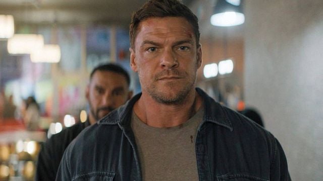 Imagem da notícia Boa notícia para os fãs de Reacher: Estrelada por Alan Ritchson, 4ª temporada alcança audiência milionária no Prime Video