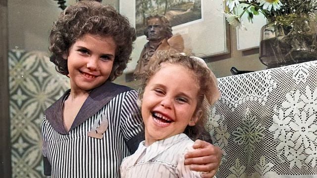 Imagem da notícia Há mais de 50 anos, ela deu seus primeiros passos na TV ainda criança: Hoje, emociona o público na nova novela da Globo; você a reconhece?