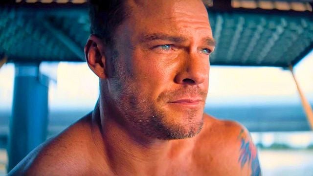 Imagem da notícia Bem antes da 5ª temporada de Reacher: Alan Ritchson volta às telas em 3 semanas