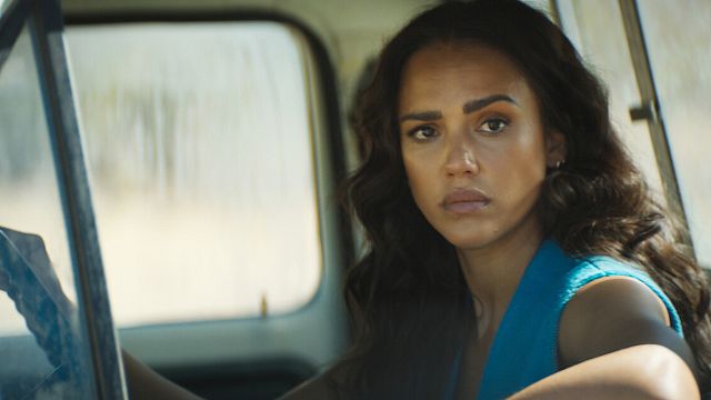 Imagem da notícia "Um filme raro e perfeito": Jessica Alba se junta ao remake desta comédia cult dos anos 2000