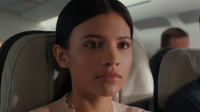 Imagem da notícia Mais um triângulo amoroso: Sucesso da Netflix já tem data de retorno marcado no streaming