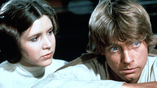 Imagem da notícia "Eu não me importava – mas era realmente importante para ela": Mark Hamill e Carrie Fisher discutiram sobre esse detalhe de Star Wars por anos!