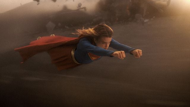 Imagem da notícia "Eu me forcei a fazer": Milly Alcock revela que quase desistiu de Supergirl