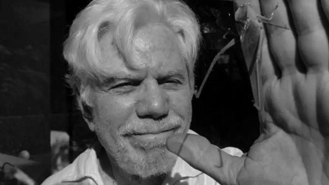 Imagem da notícia "Não queria passar a vida sem essa oportunidade": O novo filme de Reginaldo Faria, hoje aos 88 anos, vai fazer você ligar para seus pais saindo do cinema (Entrevista)