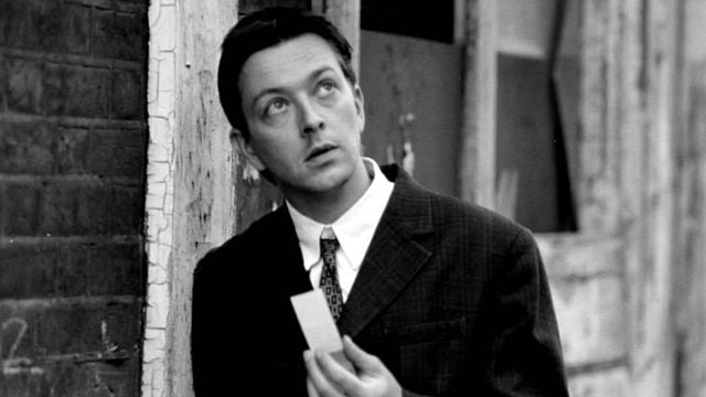 Imagem da notícia Antes dos filmes gigantes, Christopher Nolan surpreendeu com esta joia de baixo orçamento que dura apenas 70 minutos