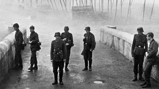 Imagem da notícia Este filme de guerra é um dos mais sombrios já feitos: Um retrato devastador onde os jovens são usados ​​como bucha de canhão