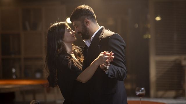 Imagem da notícia Chega em uma semana e terá 42 episódios inéditos: 2ª temporada do sucesso turco Meu Nome É Farah ganha data de estreia na Netflix