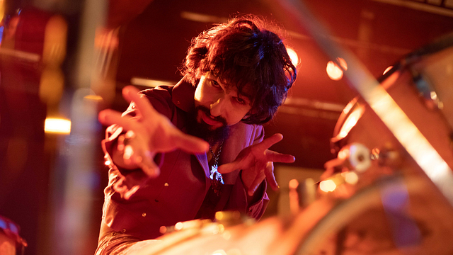 Imagem da notícia "O mundo parava": Elenco revela "força misteriosa" nos bastidores de Raul Seixas: Eu Sou, nova série sobre o icônico artista