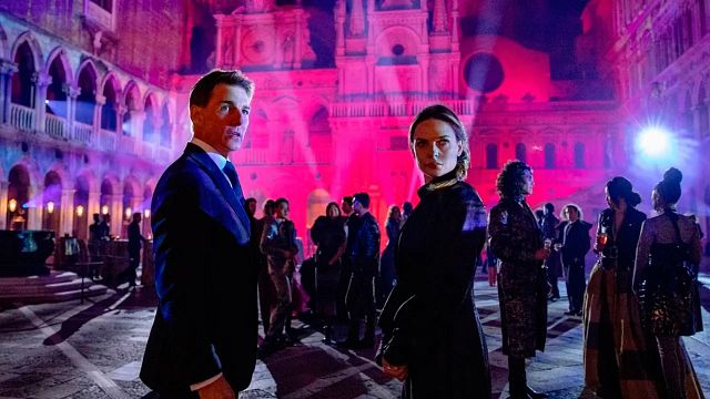 Imagem da notícia 800 milhões de dólares: É assim que Barbie e Oppenheimer se tornaram o inimigo número 1 (e 2) de Tom Cruise