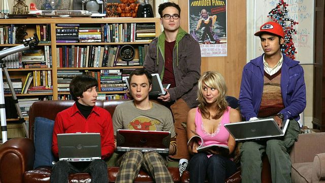 Imagem da notícia "Ficamos arrasados": The Big Bang Theory temeu o pior após um incidente que, por incrível que pareça, impulsionou seu sucesso