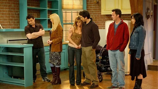 Imagem da notícia Um capítulo fundamental da história de Friends acaba de ser revelado: Seus episódios agora podem ser assistidos gratuitamente no YouTube