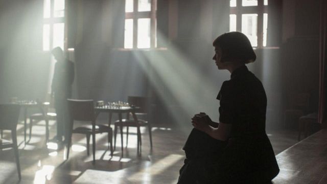 Imagem da notícia Com apenas 7 episódios, esta minissérie da Netflix foi elogiada por psicólogos: "Retrata meticulosamente a jornada através do vício"