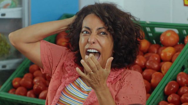 Imagem da notícia Sessão da Tarde hoje (02/04): Não Vamos Pagar Nada traz a participação de um famoso cantor, mas nem todo mundo percebe!